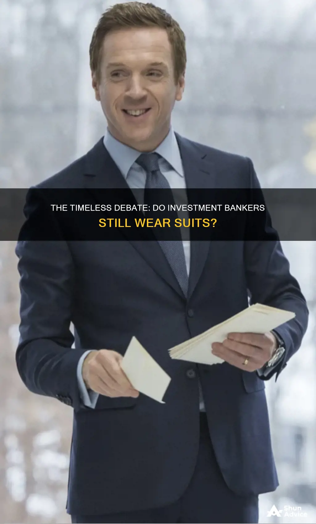 do investment bankers wear suits to work