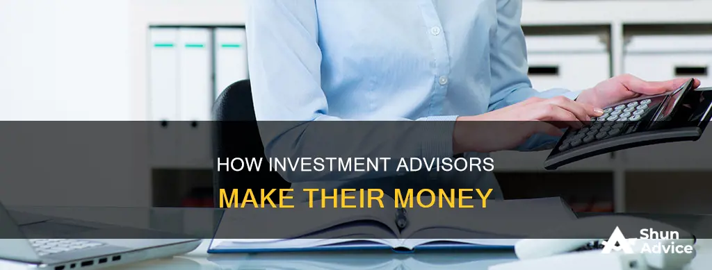 what do investment advisors make